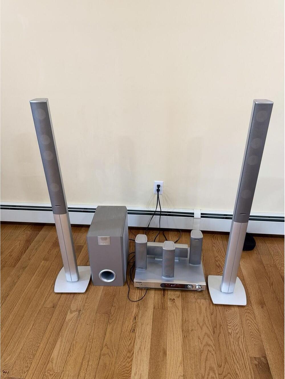 Kenwood VRS-7100 5.1 Home Theater Sound System W/subwoofer & Tower Speaker - Picture 14 of 15